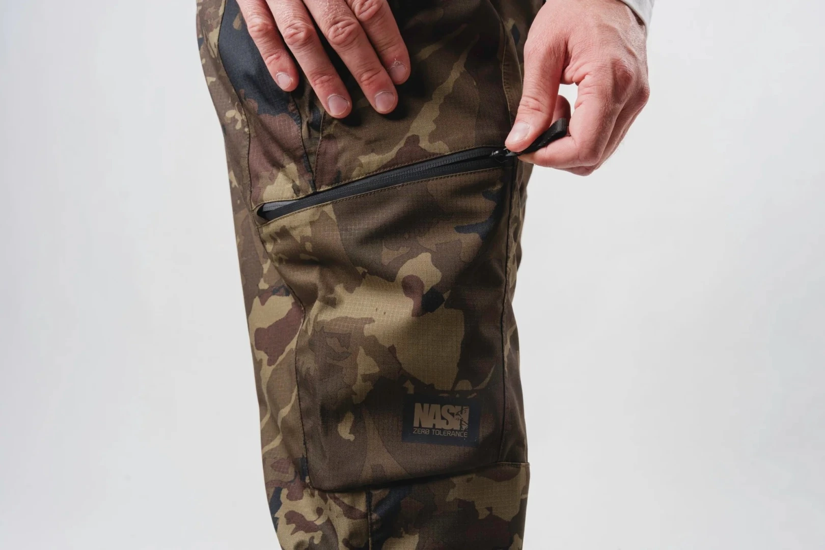 Nash ZT Apex Waterproof Trousers Camo M